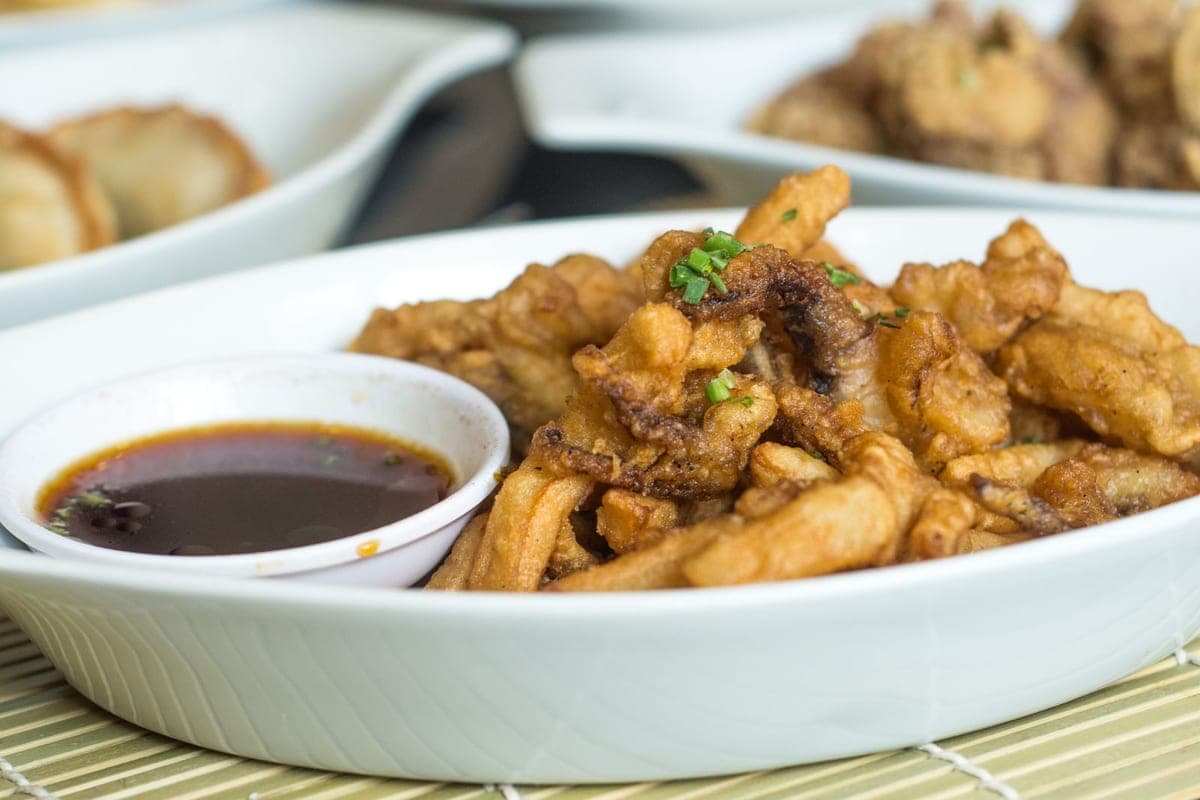 Crispy fried mushrooms with dipping sauce