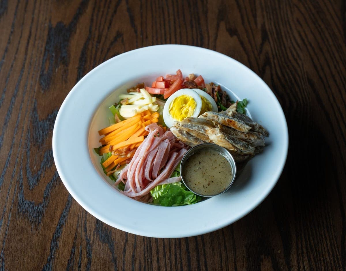 Chef salad with ham, egg and cheese